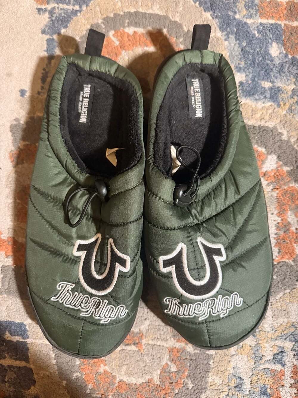 True Religion Slippers Size M 9-10 Green Quilted Logo House Shoes